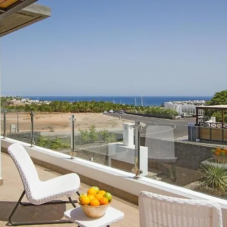 Sleeps 10 Pool Air Con Wifi *
