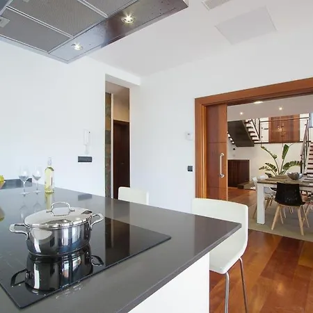 Sleeps 10 Pool Air Con Wifi Villa